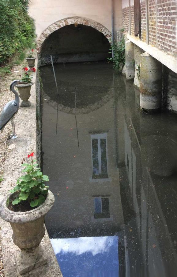 Saint-Rémy-lès-Chevreuse Le Moulin De Vaugienヴィラ エクステリア 写真